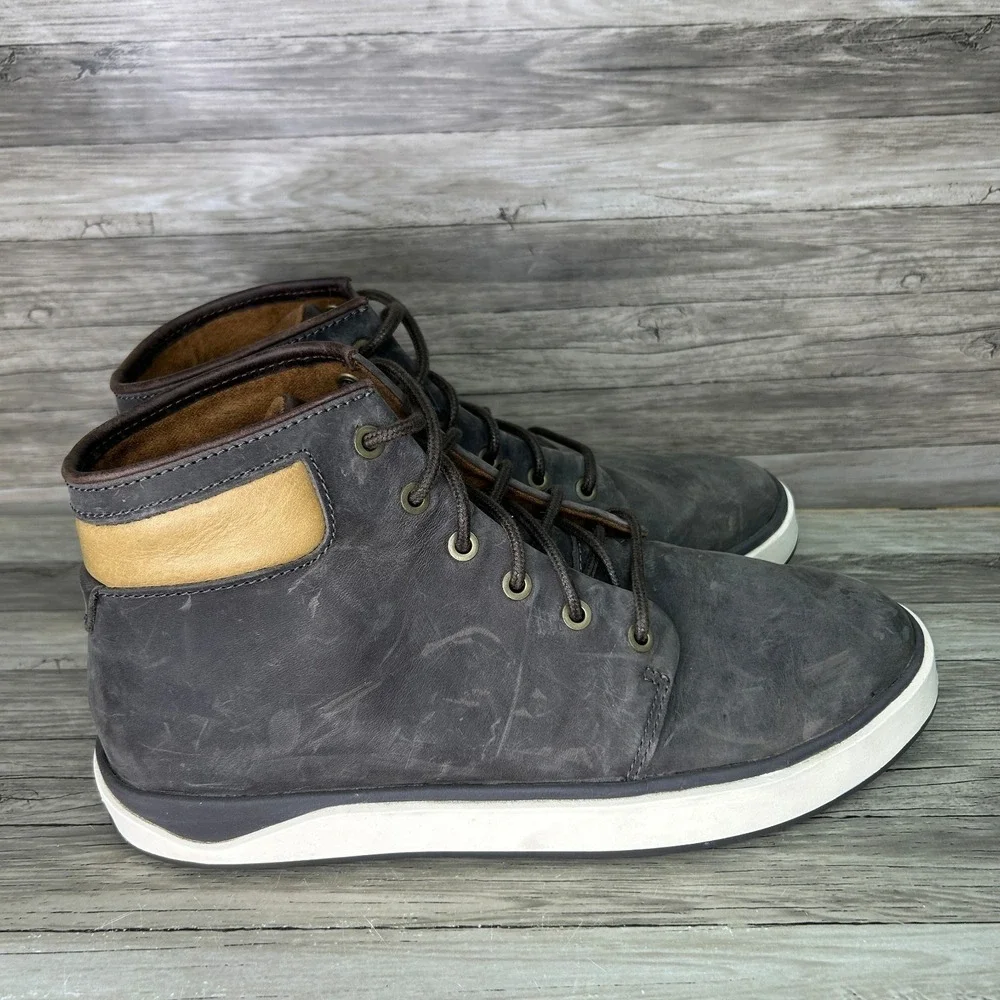 OluKai kekaha chukka